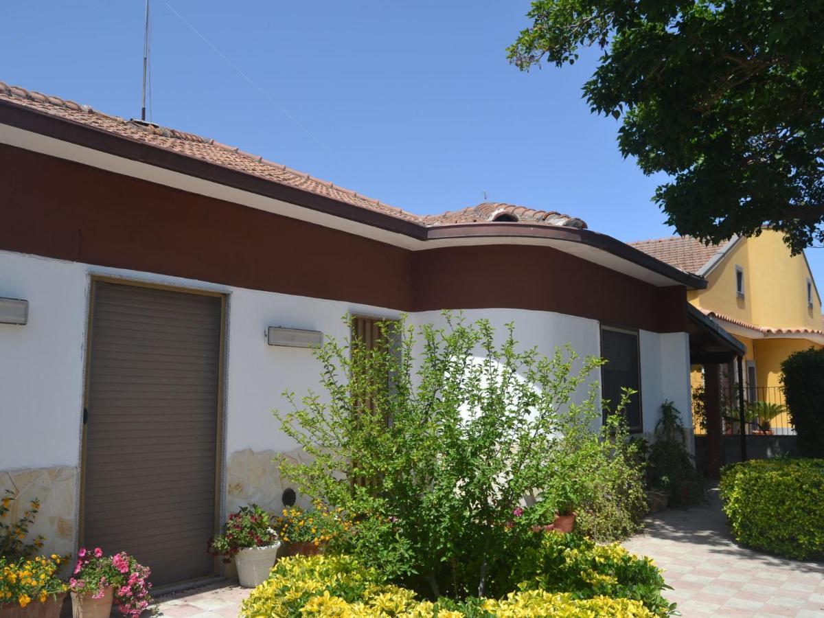 Willa Casa Unifamiliar Con Jard N Privado Agnone Bagni Zewnętrze zdjęcie